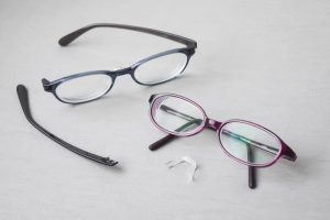 メガネの修理費用はどれくらい？
