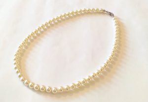 真珠のネックレスのお手入れ方法
