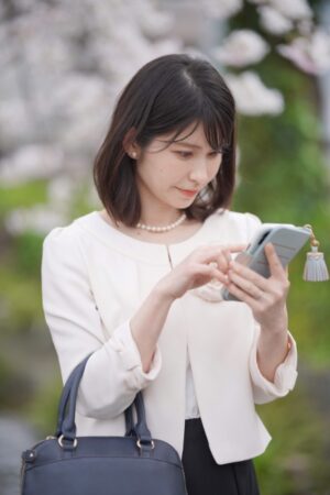 真珠ネックレス糸の緩み直します