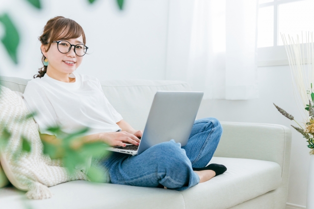 50代女性、遠近両用がしっくりこない理由と“本当に合う”選び方