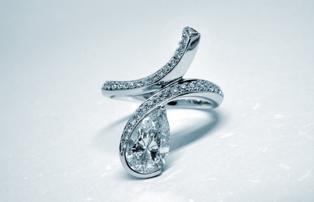 指輪サイズ直し、値段が違うのはなぜ？ 料金の仕組みをわかりやすく解説