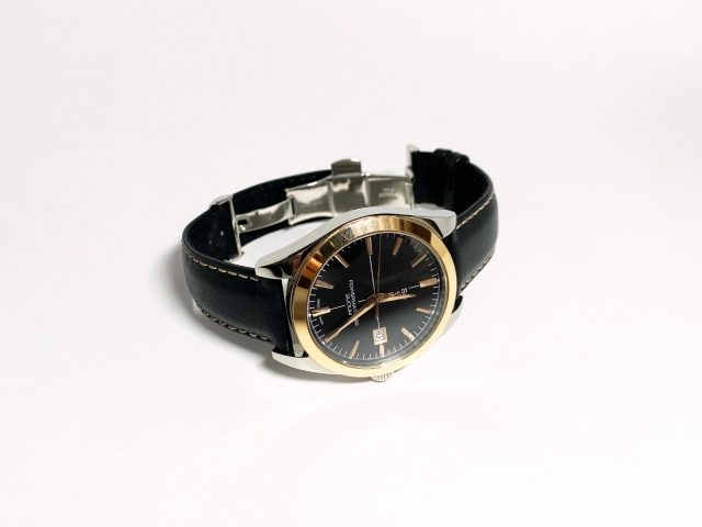 革ベルトが黒ずむ・匂う…バンド交換とケア方法を徹底ガイド