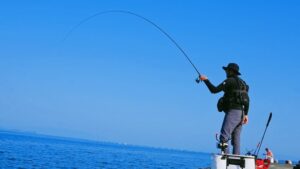 釣り・ゴルフ・散歩・庭仕事…趣味に“合ったレンズ”があるって知ってますか？