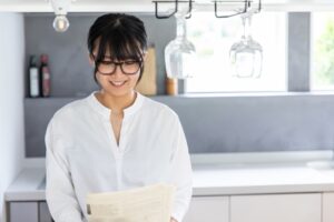 夕方だけ見づらい…50代女性の視界トラブルと対策