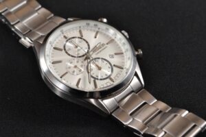 「時計が遅れる／止まる」放置は危険？そのままにしてはいけない理由