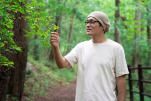 50代男性のメガネ違和感の正体とは