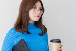 長岡の冬はメガネ選びが難しい？ 50代女性に多い“雪国特有の見づらさ”とは