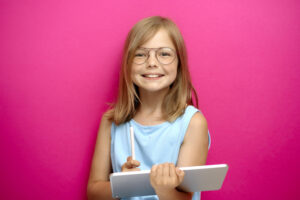 高校生になる前に見直したい　子どものメガネを母親が後回しにしやすい理由