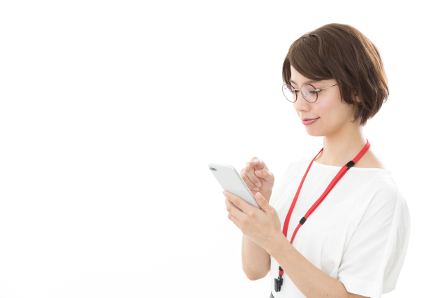 50代女性がメガネで損をする“無難すぎる選び方”とは