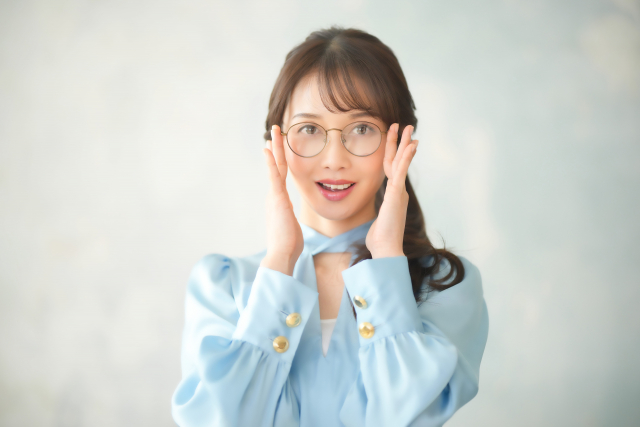 メガネの「52□17」読めますか？50代女性が知ると得するフレームの数字