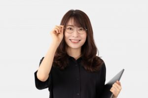 長岡で雪道を運転する50代女性へ　白い景色で“見えているのに怖い”理由